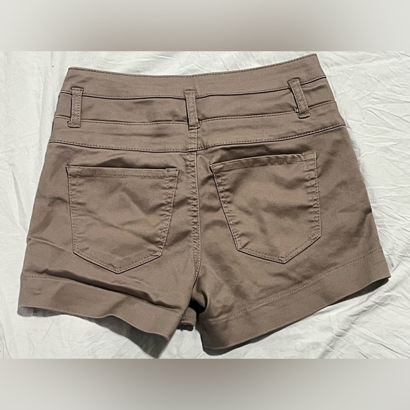 Refuge Women's Mauve High Waisted Button Up and Zipper Shorts Size 0 - Picture 13 of 15